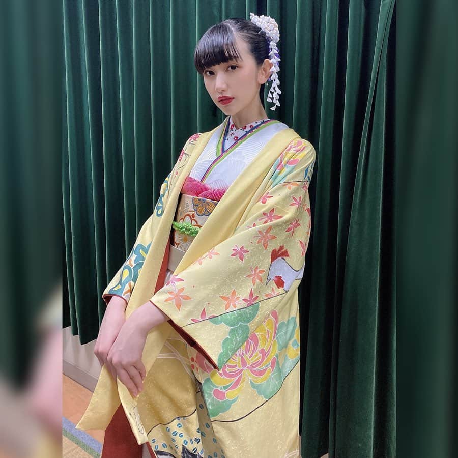 黒田瑞貴のインスタグラム：「💛💛💛 #fashion #kimono #着物 #japaneseculture #japanesekimono」