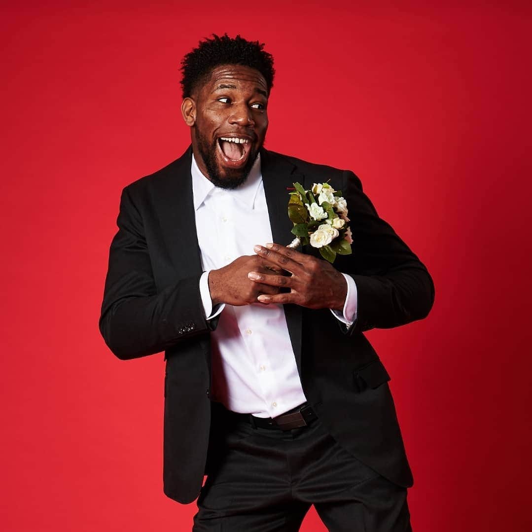 アイラ・ブラウンのインスタグラム：「I have a Light and Joy within me that the problems of the world would never be able to put out! #lighttotheworld🌏  #smile #love #osaka #texas #shininglight #jesusisthereason #texas #basketball #bachelor」