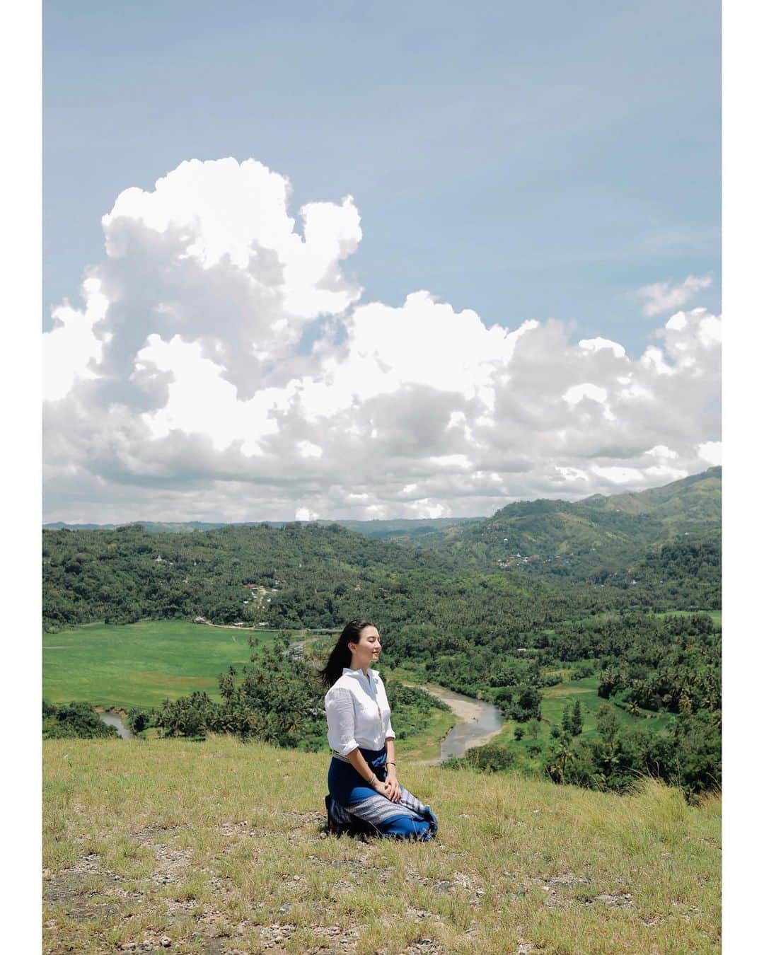ラライン・シャーのインスタグラム：「“By discovering nature, you discover yourself.” - Maxime Lagacé  So blessed to be able to see Sumba’s stunning yet largely untouched natural beauty; beyond its pristine beaches lie untamed wilderness and  an island full of history and alive with indigenous culture.」