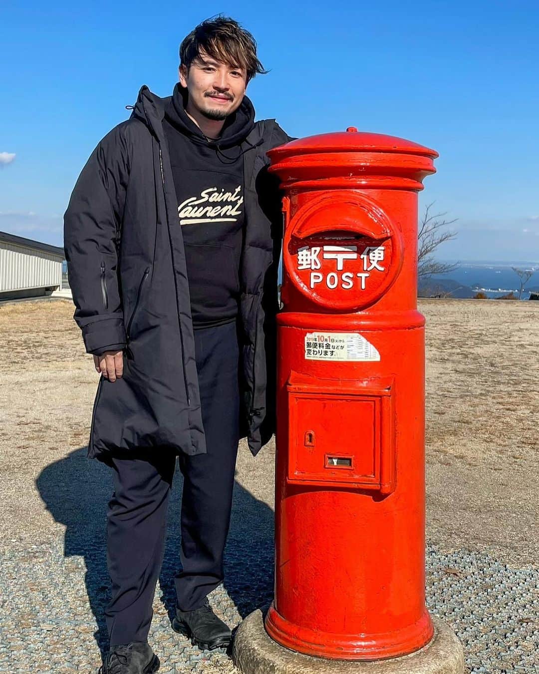 小柳津林太郎のインスタグラム：「ここはどこでしょう？分かる人はコメントください😇」