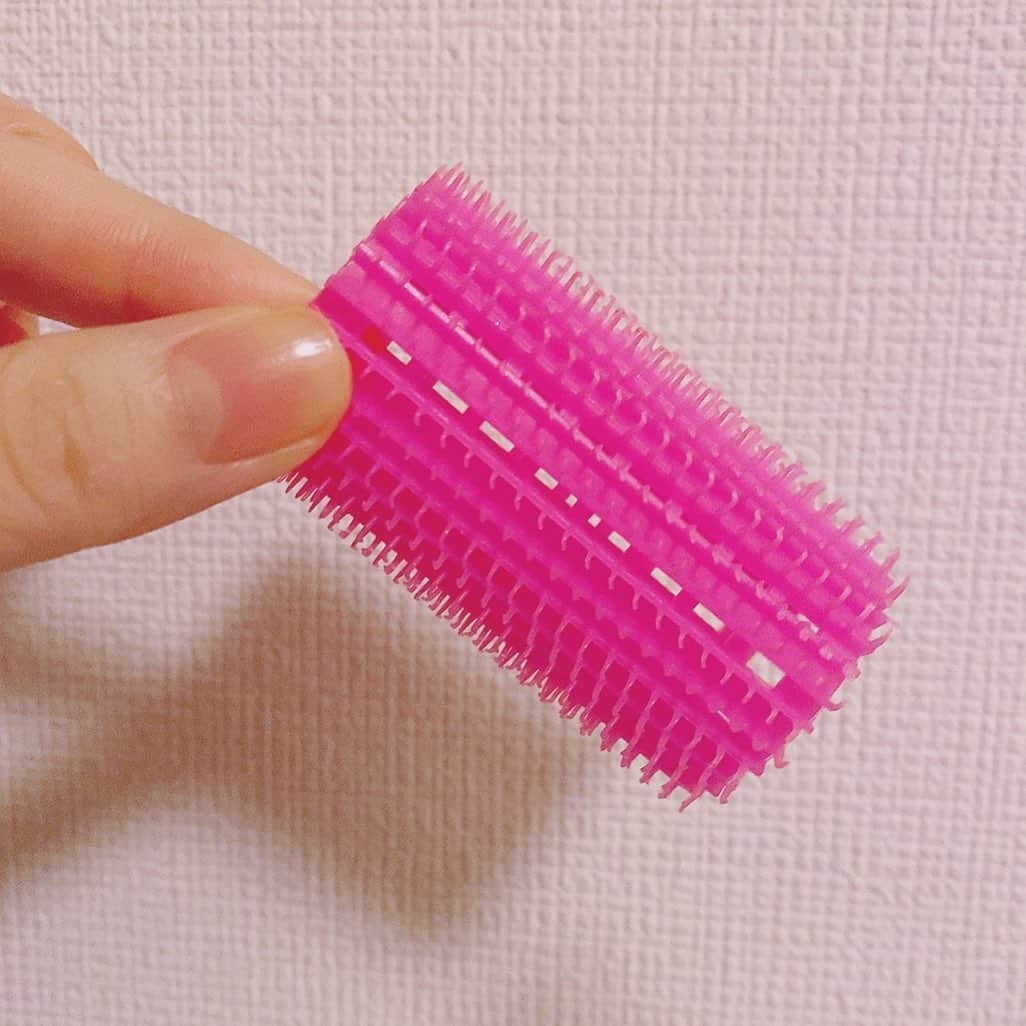 笹倉杏さんのインスタグラム写真 - (笹倉杏Instagram)「癖っけな私。 前髪作る時の必需品✨ チクチクしないし シリコンで出来ている感じなので 固くなくて、これが一番楽🥺💕」2月19日 19時36分 - ogawa_haru_