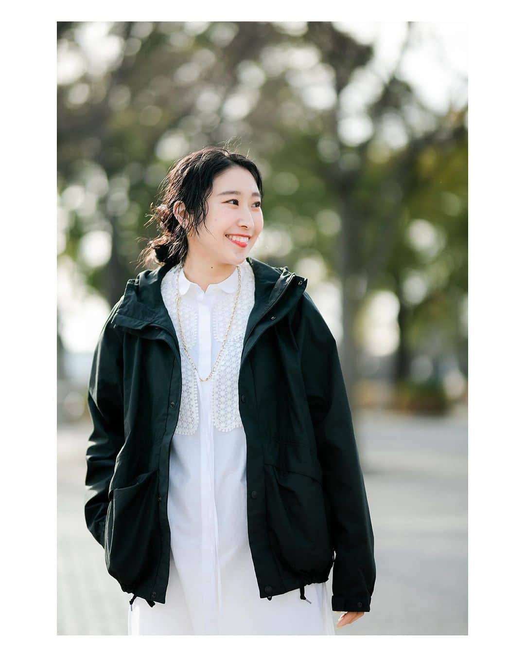 JOURNAL STANDARDさんのインスタグラム写真 - (JOURNAL STANDARDInstagram)「≪THE NORTH FACE PPL for JOURNAL STANDARD≫﻿ ﻿ THE NORTH FACE PURPLE LABELのSSコレクションの中でも定番で毎年絶大な人気を誇るモデル。﻿ 【MOUNTAIN WIND PARKA】をベースに今シーズンもジャーナルスタンダードだけのエクスクルーシブモデルが登場！﻿ ﻿ そろそろ春の装いが気になるころ。﻿ 今の時期からも使えて、暖かくなってからもちょっと羽織るのにちょうどいいアウターが欲しい。﻿ そんな気分にぴったりに仕上がりました！﻿ ﻿ ----------------------------------------------------﻿ ﻿ ■《予約》【THE NORTH FACE PPL】JS別注 MOUNTAIN WIND PARKA﻿ NO.21010410003910(LADY'S)﻿ SIZE：M﻿  NO.21011610004310(MEN'S)﻿ SIZE：S,M,L﻿ ¥34,100 tax included ﻿ ﻿ ----------------------------------------------------﻿ ﻿ カラーはベーシックに使いやすいブラックと、一からリクエストをした爽やかなオフホワイトの２色展開。﻿ どちらもマットな質感でデイリー使いしやすく、長いシーズンで重宝する事間違いなしです。﻿ ﻿ メンズ、レディースともに﻿ ベイクルーズストアでも予約受付中！﻿ お早めに。﻿ ﻿ model: men 182cm  着用size-L lady 160cm  着用size-M  気になるアイテムは画像をタップ！  ----------------------------------------------------﻿ ﻿ 【Follow Me !!!】﻿ JOURNAL STANDARD LADIES' Complex store at 表参道﻿ GRAND OPENING 02.01.2021﻿ @jsl.omotesando﻿ ﻿ レディスラインは﻿ JOURNAL STANDARD / JOURNAL STANDARD relume / JOURNAL STANDARD L’ESSAGEの3ブランドを集約した初の複合店として誕生！﻿ ﻿ 尚 @jsomotesando に関しましては﻿ 2/1(月)より【MEN'S表参道店】﻿ @jsl.omotesando は﻿ 【JOURNAL STANDARD LADIES'複合店】﻿ となりました。﻿ ﻿ 今後も様々なコンテンツを配信していきますので是非、皆様フォロー頂けますと幸いです。﻿ ﻿ ----------------------------------------------------﻿ ﻿ ﻿ @thenorthface.puruplelabel ﻿ @baycrews ﻿ ﻿ #journalstandardmens ﻿ #journalstandardladies﻿ #baycrews﻿ #fashion﻿ #21ss﻿ #2021spring﻿ #springcollection #springfashion #ootd﻿ #ユニセックス﻿ #ジャーナルスタンダード﻿ #thenorthfacepuruplelabel ﻿ #ノースフェイスパープルレーベル﻿ #thenorthface﻿ #ノースフェイス女子」2月19日 19時53分 - journalstandard.jp