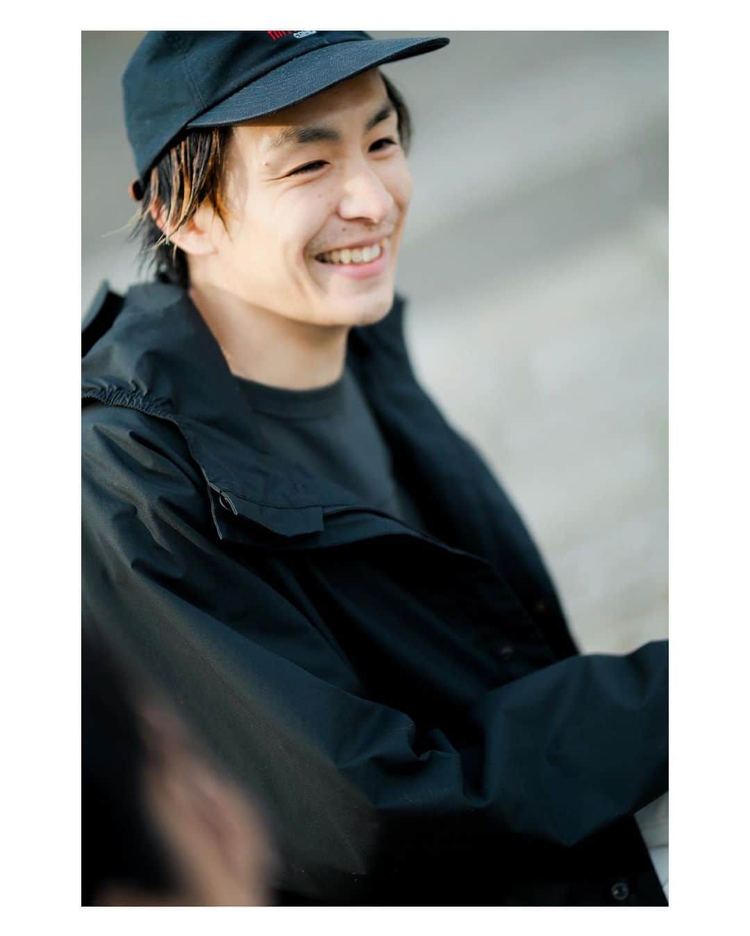 JOURNAL STANDARDさんのインスタグラム写真 - (JOURNAL STANDARDInstagram)「≪THE NORTH FACE PPL for JOURNAL STANDARD≫﻿ ﻿ THE NORTH FACE PURPLE LABELのSSコレクションの中でも定番で毎年絶大な人気を誇るモデル。﻿ 【MOUNTAIN WIND PARKA】をベースに今シーズンもジャーナルスタンダードだけのエクスクルーシブモデルが登場！﻿ ﻿ そろそろ春の装いが気になるころ。﻿ 今の時期からも使えて、暖かくなってからもちょっと羽織るのにちょうどいいアウターが欲しい。﻿ そんな気分にぴったりに仕上がりました！﻿ ﻿ ----------------------------------------------------﻿ ﻿ ■《予約》【THE NORTH FACE PPL】JS別注 MOUNTAIN WIND PARKA﻿ NO.21010410003910(LADY'S)﻿ SIZE：M﻿  NO.21011610004310(MEN'S)﻿ SIZE：S,M,L﻿ ¥34,100 tax included ﻿ ﻿ ----------------------------------------------------﻿ ﻿ カラーはベーシックに使いやすいブラックと、一からリクエストをした爽やかなオフホワイトの２色展開。﻿ どちらもマットな質感でデイリー使いしやすく、長いシーズンで重宝する事間違いなしです。﻿ ﻿ メンズ、レディースともに﻿ ベイクルーズストアでも予約受付中！﻿ お早めに。﻿ ﻿ model: men 182cm  着用size-L lady 160cm  着用size-M  気になるアイテムは画像をタップ！  ----------------------------------------------------﻿ ﻿ 【Follow Me !!!】﻿ JOURNAL STANDARD LADIES' Complex store at 表参道﻿ GRAND OPENING 02.01.2021﻿ @jsl.omotesando﻿ ﻿ レディスラインは﻿ JOURNAL STANDARD / JOURNAL STANDARD relume / JOURNAL STANDARD L’ESSAGEの3ブランドを集約した初の複合店として誕生！﻿ ﻿ 尚 @jsomotesando に関しましては﻿ 2/1(月)より【MEN'S表参道店】﻿ @jsl.omotesando は﻿ 【JOURNAL STANDARD LADIES'複合店】﻿ となりました。﻿ ﻿ 今後も様々なコンテンツを配信していきますので是非、皆様フォロー頂けますと幸いです。﻿ ﻿ ----------------------------------------------------﻿ ﻿ ﻿ @thenorthface.puruplelabel ﻿ @baycrews ﻿ ﻿ #journalstandardmens ﻿ #journalstandardladies﻿ #baycrews﻿ #fashion﻿ #21ss﻿ #2021spring﻿ #springcollection #springfashion #ootd﻿ #ユニセックス﻿ #ジャーナルスタンダード﻿ #thenorthfacepuruplelabel ﻿ #ノースフェイスパープルレーベル﻿ #thenorthface﻿ #ノースフェイス女子」2月19日 19時53分 - journalstandard.jp