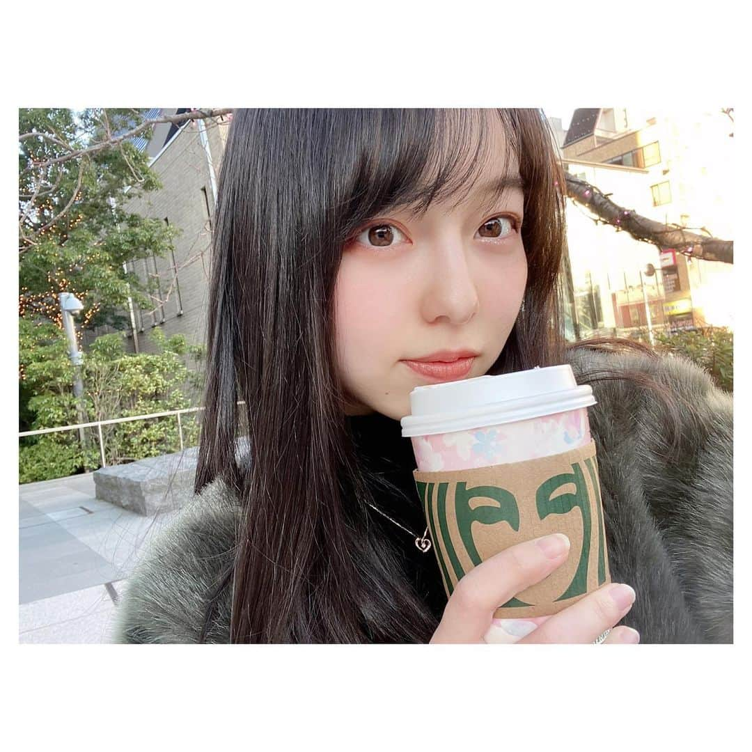 西田ひらりさんのインスタグラム写真 - (西田ひらりInstagram)「インスタ投稿お久しぶりです🥺 毎年楽しみにしてるスタバの新作の桜~🌸 春が待ち遠しいなぁ。。。」2月19日 19時54分 - hirari_nishida