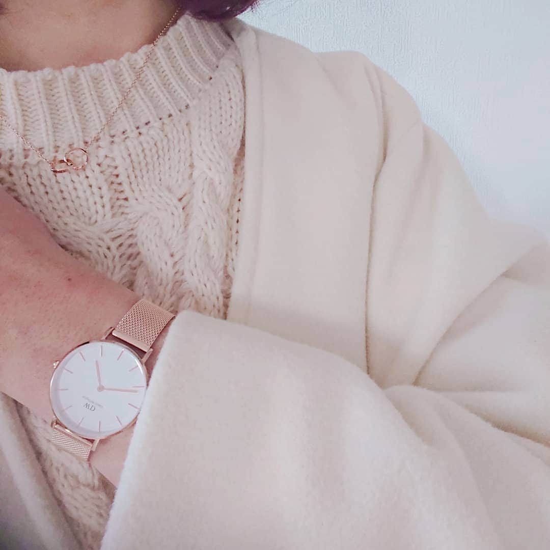 yuu_renonのインスタグラム：「** * @danielwellington ⌚ ネックレスとセットで 是非贈り物に…💓  * #ダニエルウェリントン #DWgiftsoflove #dw #贈り物 #プレゼント #腕時計 #ネックレス」