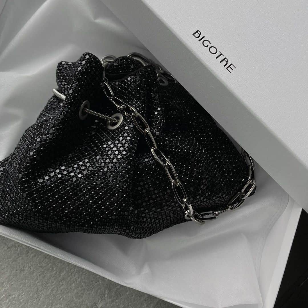 __784__のインスタグラム：「. ⛓」