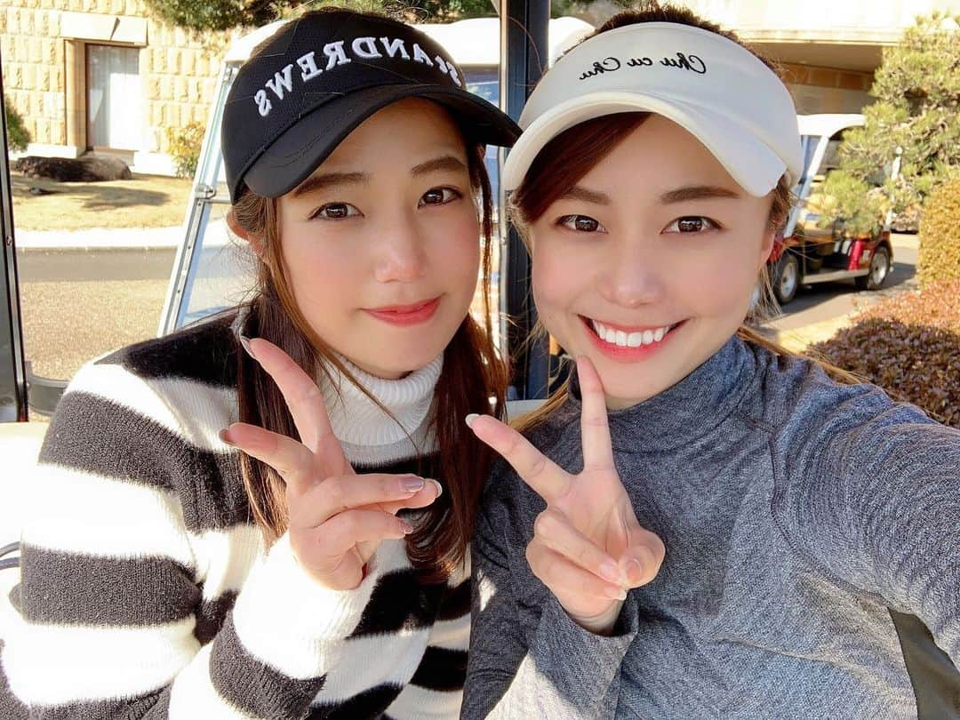 とくさきさんのインスタグラム写真 - (とくさきInstagram)「こんばんは⭐️ . 載せられてなかったなみちゃん @nami73_golf とのゴルフ⛳️💕 . なみちゃんと話す時は関西弁になるから地元感が凄い😆 . いやぁ〜楽しかったなぁ❤️ . コラボも楽しみ😍 #ゴルフ#ゴルフ女子#golf#golfgirl#golfswing#ゴルフスイング#sports#スポーツ#スポーツ女子#골프#골프여자#尔夫球#高尔夫#ゴルフウェア#golfwear」2月19日 20時21分 - tokusaki_golf