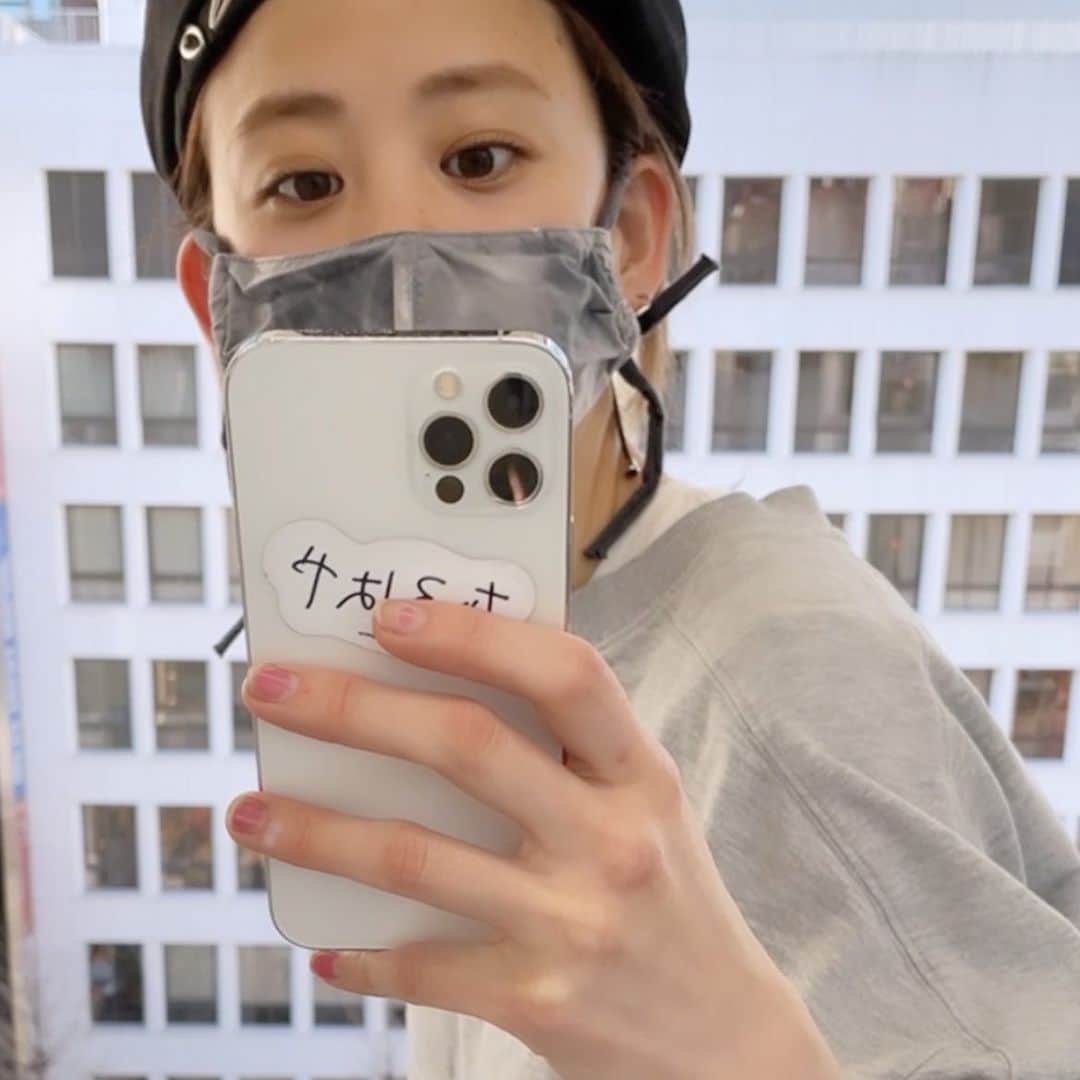 中西結梨花のインスタグラム：「🍎 3月のご予約もお待ちしてます✂️ ご予約は、Instagram TOPの予約専用LINEからのみです✉️」