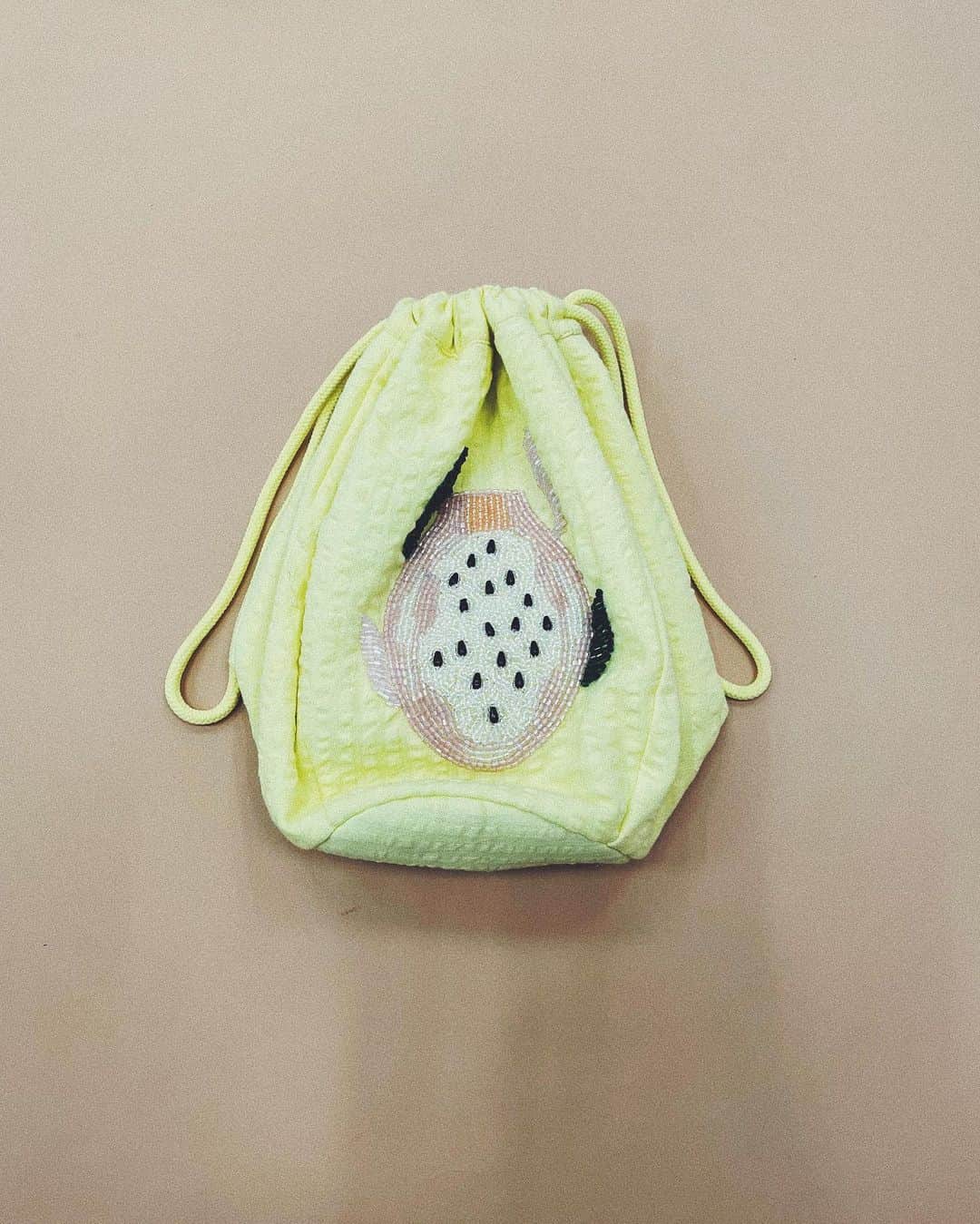 のインスタグラム：「🍊🍏🍋🍐 "HVISK" bag collection 2.20 19:00 〜 #hvisk #editforlulu」