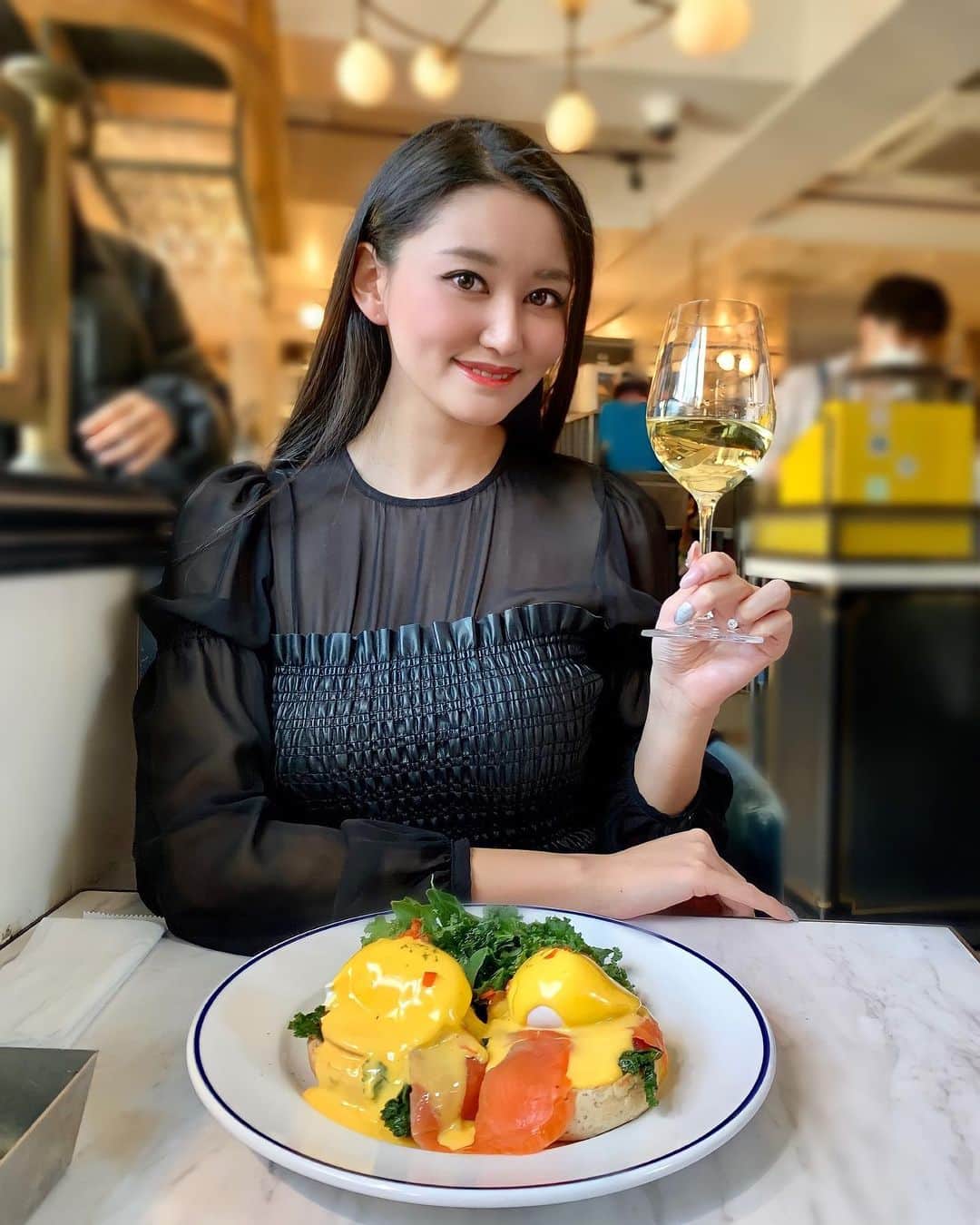 岩波彩華のグルメインスタ