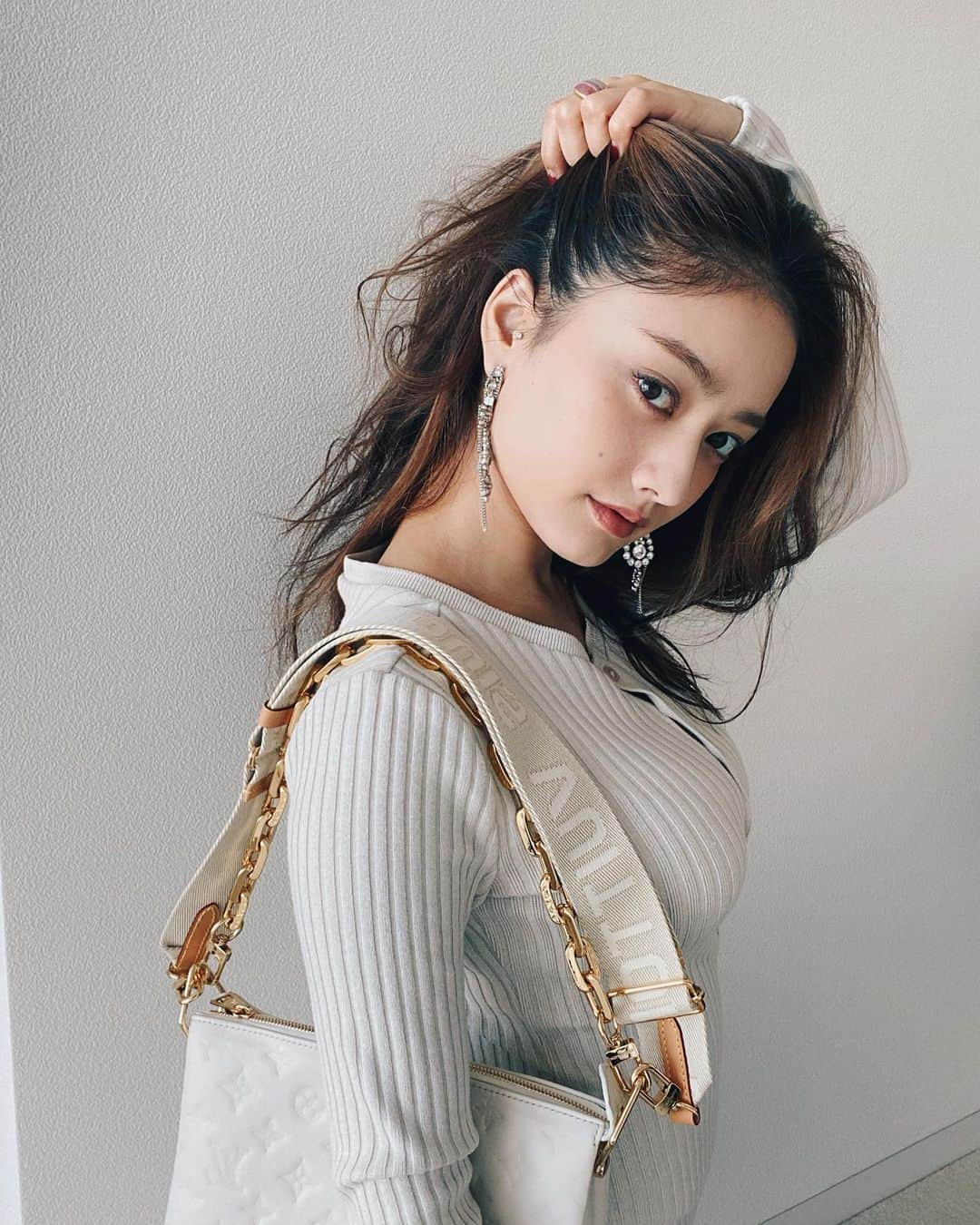 谷まりあさんのインスタグラム写真 - (谷まりあInstagram)「Today’s me ♥️ Maria × #louisvuitton  #LVcoussin」2月19日 20時45分 - mariaaaa728