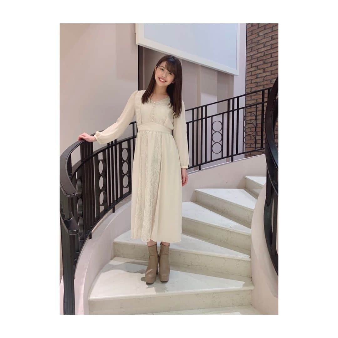 金澤朋子のインスタグラム：「. . 今日はこんな衣装で撮影がありました👗💓 . 内容はまた改めてお知らせしますね。 お楽しみに〜 . #juicejuice #金澤朋子  #撮影 #衣装 #ワンピース #どうですか 😉」