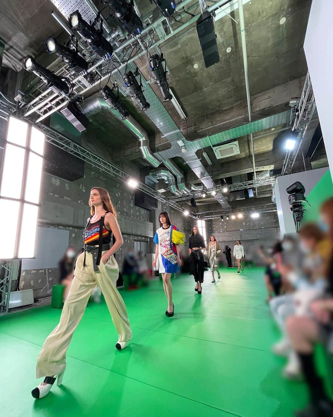 大志（DOWBL）さんのインスタグラム写真 - (大志（DOWBL）Instagram)「@louisvuitton のトランクショーへ行ってきました  レディースのショーでしたが、メンズでも着られるアイテムもあって沢山注文してしまったw  届くの楽しみ^ ^  #louisvuitton #collection #fashionshow」2月19日 20時51分 - taishi.s.n
