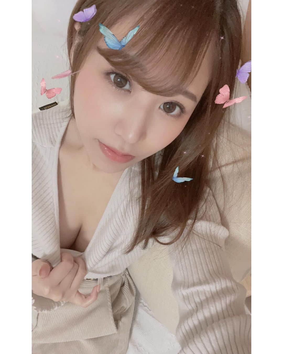 雪乃凛央さんのインスタグラム写真 - (雪乃凛央Instagram)「. 😶？😉♡ . Twitterもフォローしてね𓂃𓈒𓏸 ▷▶▷【yukino_rio_】 . #AV女優#セクシー女優#ero#cute#sexy#Japanesegirl#sexy#今日も1日#お疲れ様でした」2月19日 20時53分 - rio_ccha_