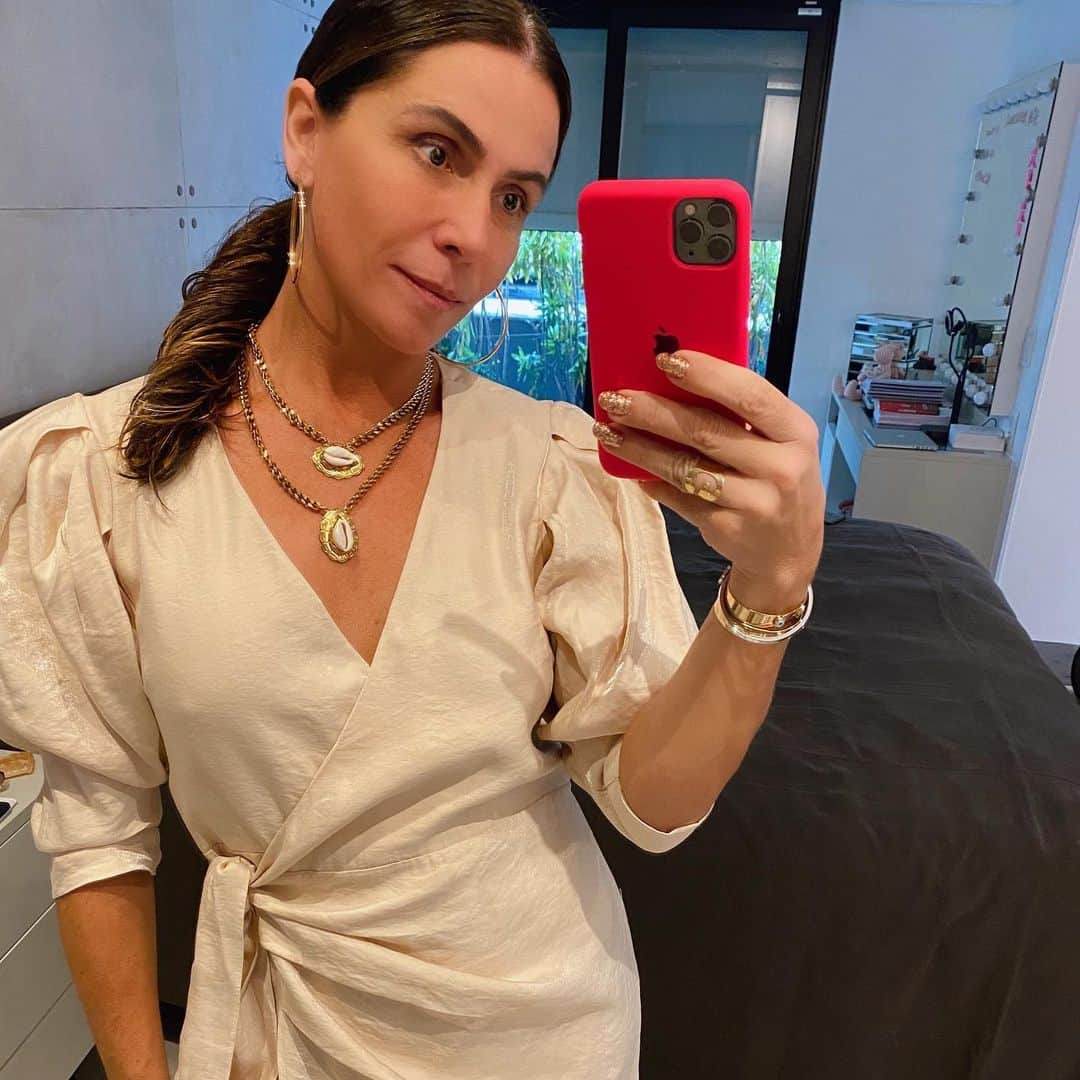 Giovanna Antonelliのインスタグラム：「Trabalho... Trabalho ... Trabalho!!!! ⚡️⚡️⚡️ #sextô」