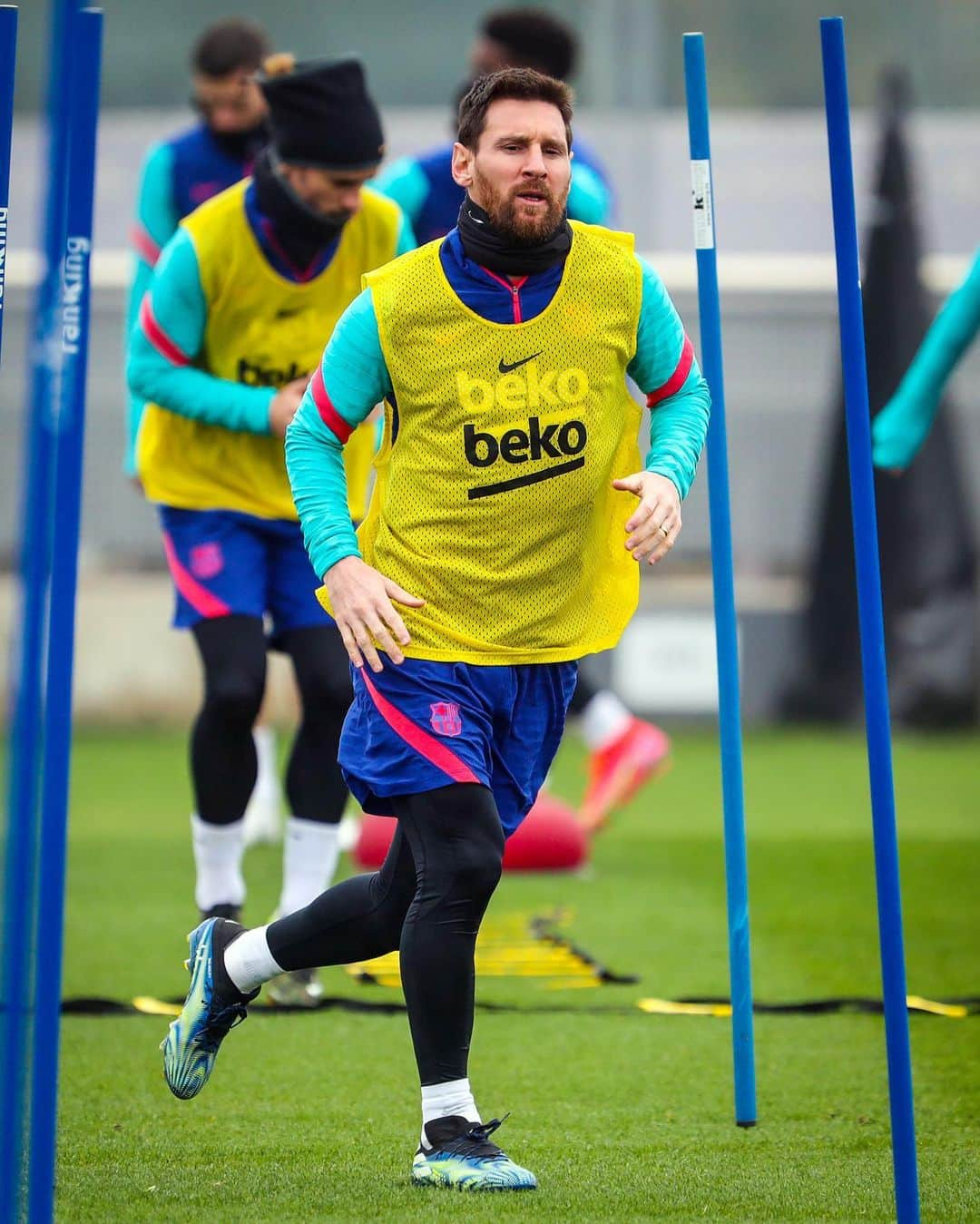 FCバルセロナさんのインスタグラム写真 - (FCバルセロナInstagram)「💪 Back to work!  Focus 👉 #BarçaCadiz」2月19日 21時54分 - fcbarcelona