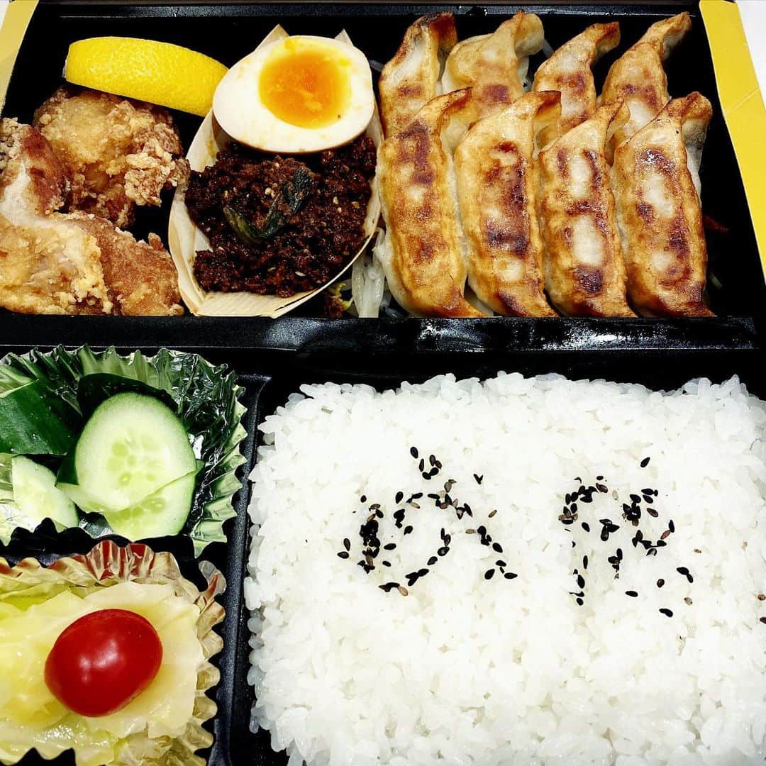 有吉弘行さんのインスタグラム写真 - (有吉弘行Instagram)「弁当食べてください！」2月19日 22時05分 - ariyoshihiroiki