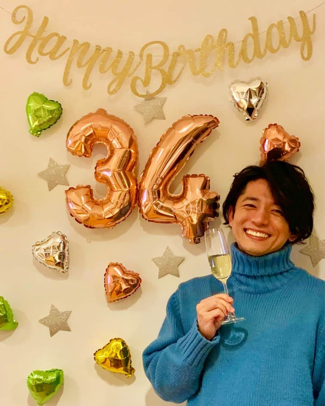 工藤淳之介さんのインスタグラム写真 - (工藤淳之介Instagram)「誕生日は特番の取材で素敵な10代の若者たちから刺激をもらった一日でした。 34歳、これからもまだまだ元気に、 仕事に全力投球します😆  #hbd  #happybirthday  #birthday  #34  #34yearsold  #february  #feb19   #誕生日 #34歳 #1987年  #2月19日  #2月19日生まれ  #2月生まれ   #bsn #アナウンサー #魚座  #工藤淳之介」2月19日 22時01分 - kudojun_nosuke_bsn