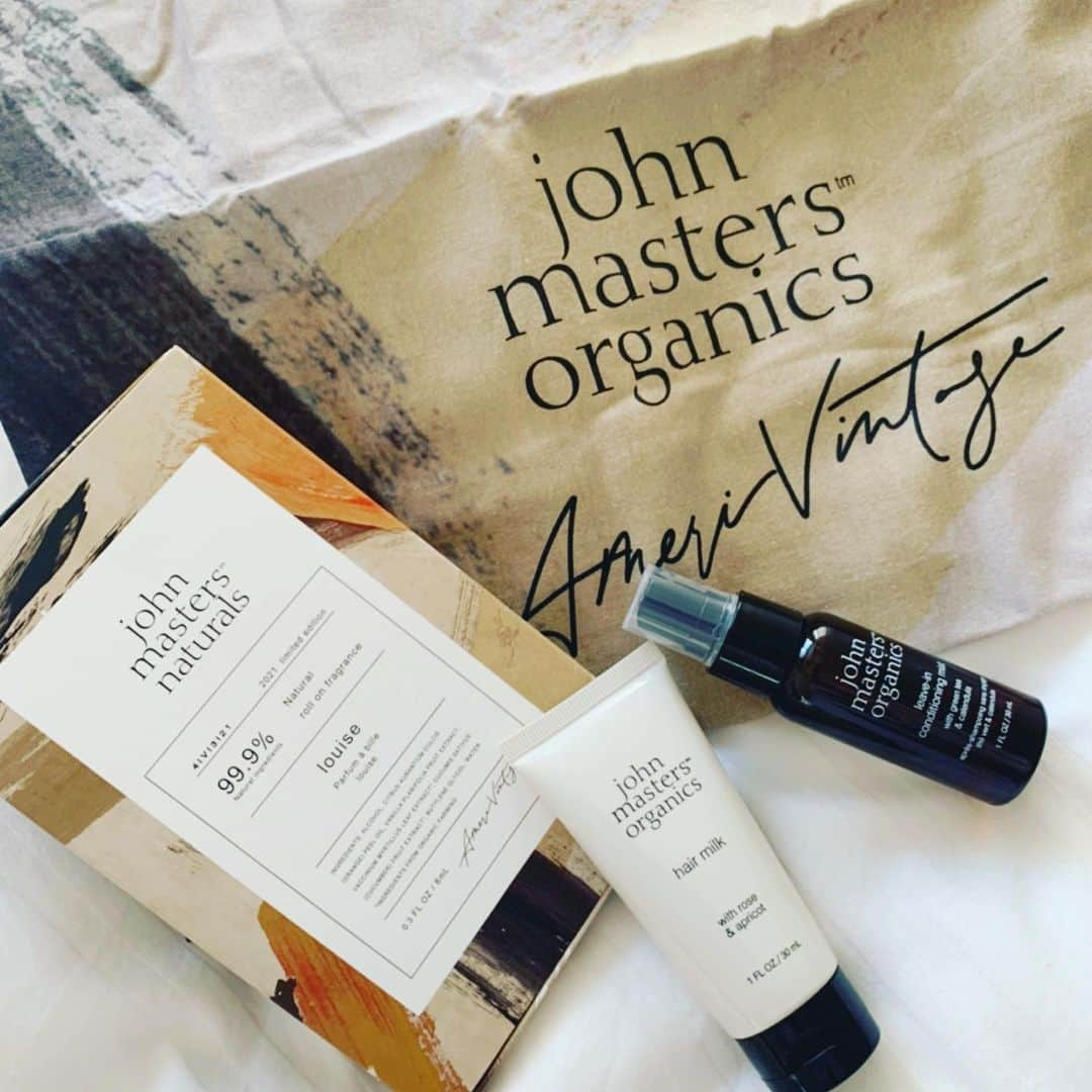 南明奈さんのインスタグラム写真 - (南明奈Instagram)「john masters organics×Ameri VINTAGE✨ 好きと好きのコラボ🥰  #johnmastersorganics #ameri #amerivintage」2月19日 22時08分 - akinaminami