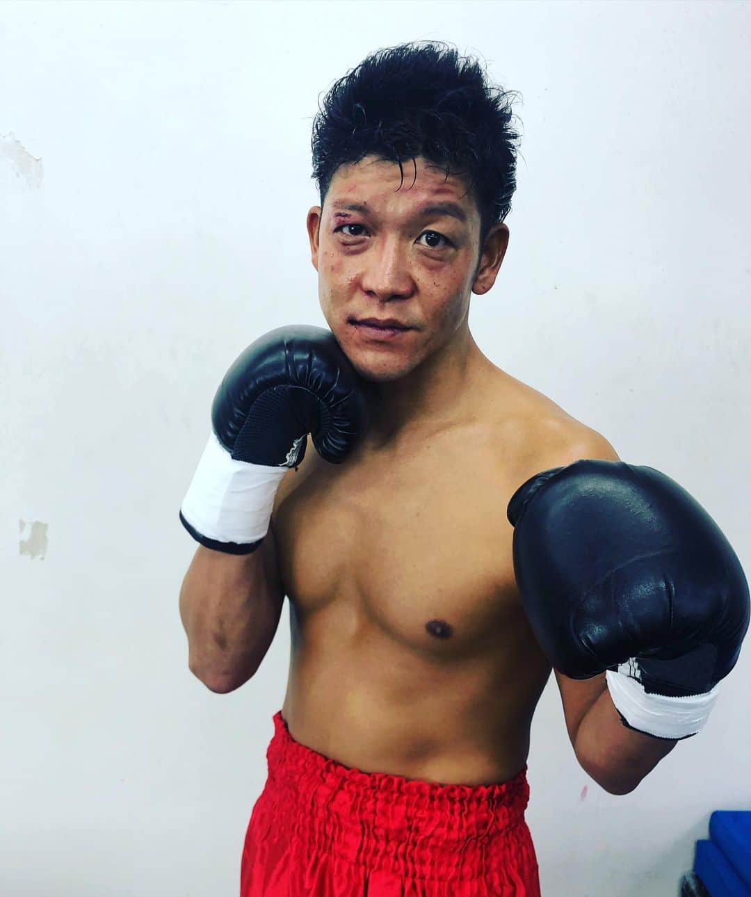 駿河太郎のインスタグラム：「名作照明ドラマ『ハルカの光』 　  Ｅテレで毎週(月)夜7:25  \\2月22日(月) 第3話にゲストとして出演します‼️  ボクサー役でした この頃から2キロくらい増えました…😂  またちょい絞ろうと思います（笑）  皆様よろしくお願いします」