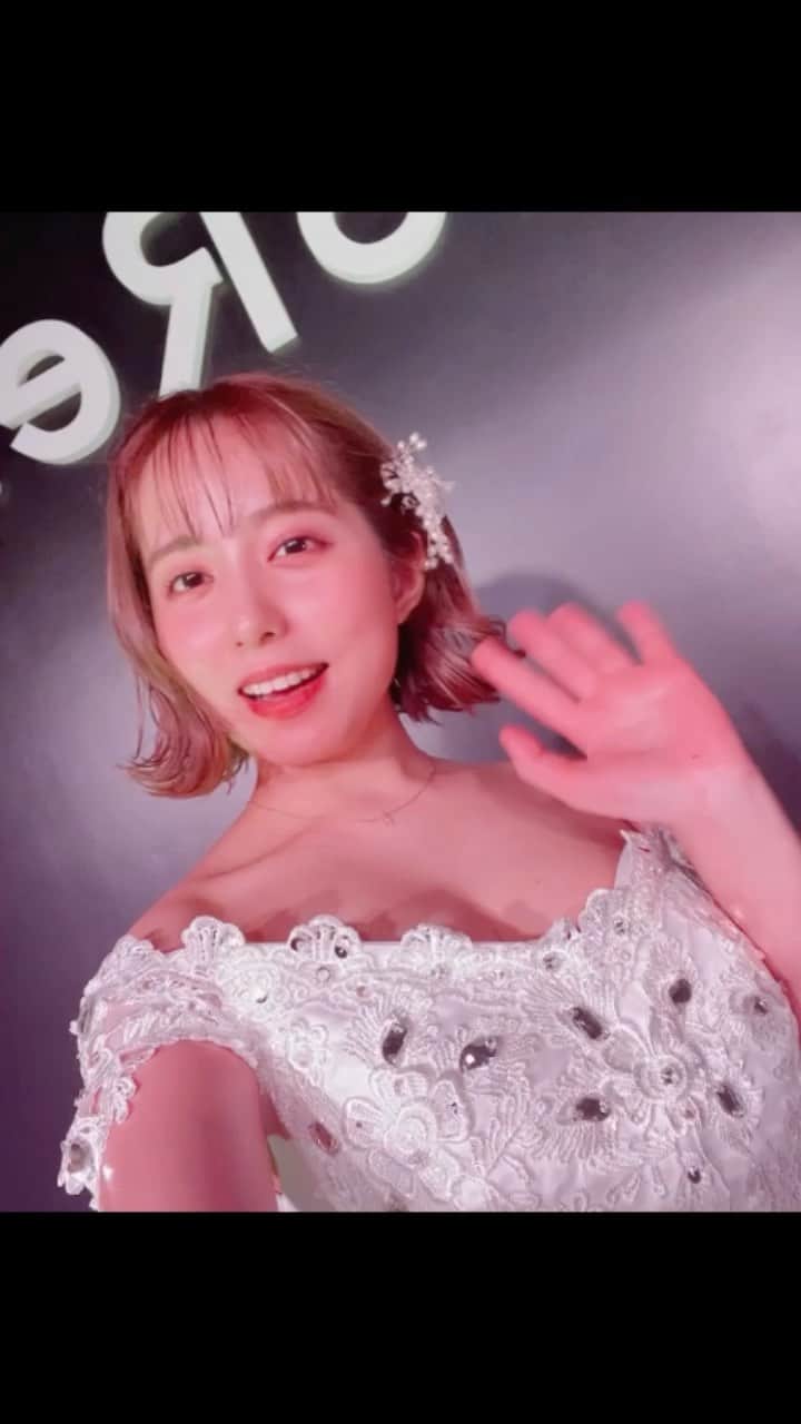 前田美里のインスタグラム：「ほろ酔い動画。🤭 . #ドレス #ほろ酔い #アイドル #ヲタク #日向坂46 #櫻坂46 #followｍe #gravure」