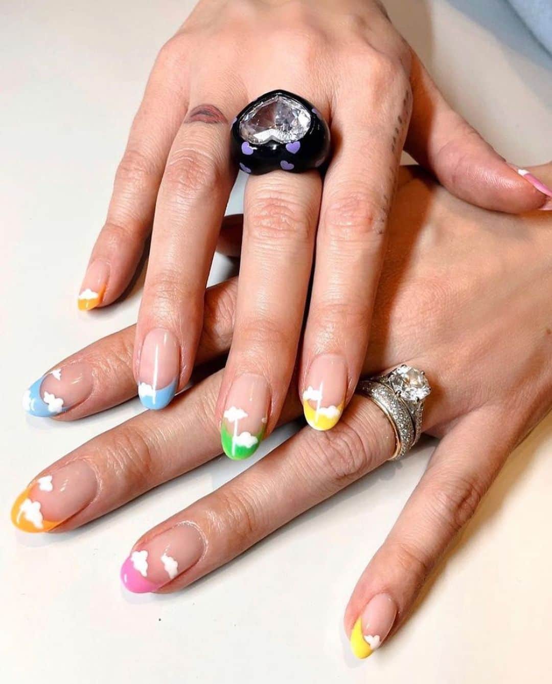 Blonde Saladさんのインスタグラム写真 - (Blonde SaladInstagram)「Straight from the ‘90s Resin Rings have returned to make fashion victims fall in love🍭 Colorful, fancy and incredibly cute they’re the undisputed accessory trend of the next season, do you like them? 💚 LINK IN BIO to shop our fav! #theblondesalad #rings #ss21 #trend #nineties pics by @overglowedit @marianne_theodorsen @chiaraferragni」2月19日 22時49分 - theblondesalad