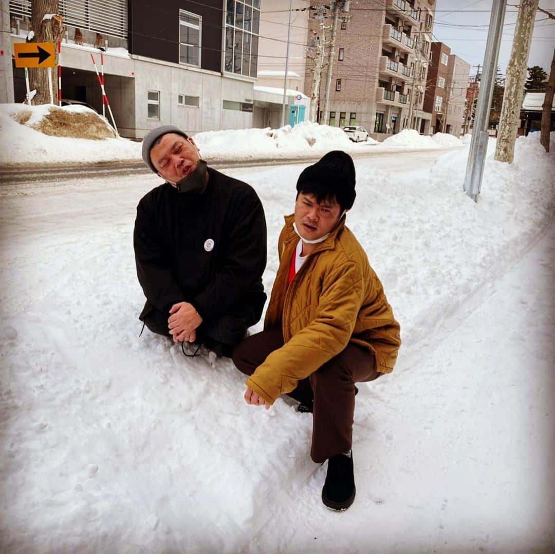 くっきー（川島邦裕）さんのインスタグラム写真 - (くっきー（川島邦裕）Instagram)「#ごくろうさん #北海道さん #佐田ちゃんとお仕事 #雪よ雪雪 #仕事終わりは #ホテルでしっぽり #スープカリーってか？ #ついでにチャクラ #いただきマンモス❤︎ #パオーンでちょい❤︎ #そういやYouTubeくっきー #あがってら #見て寝るんべ❤︎ #しゃお❤️」2月19日 22時55分 - nikuguso_taro