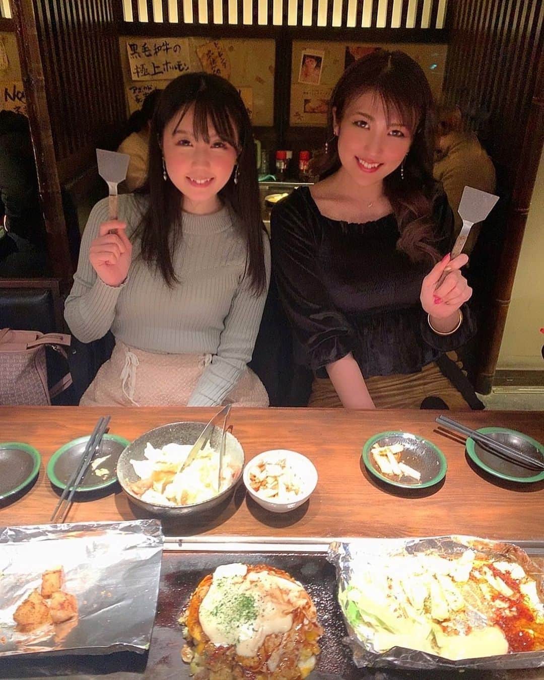神谷麻美さんのインスタグラム写真 - (神谷麻美Instagram)「すずのんと#お好み焼き 食べたよ🍴🥘💕✨ #鉄板焼 だぁ❣️❣️😋✨   #やいやい」2月19日 23時11分 - asamice428