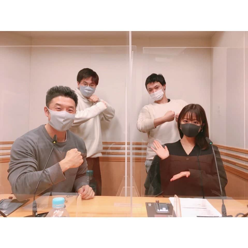 井口裕香さんのインスタグラム写真 - (井口裕香Instagram)「🏋🏻‍♂️ 2021年2月19日(金) 【RADIO UNOZERO】 今週のウノゼロトークは！  「なかやまきんに君＆東京ホテイソン・ショーゴの筋肉芸人サミット2021！」  ゲストは番組２度目まして、 筋肉芸人のトップランナー🏋🏻‍♂️ なかやまきんに君さん！！！✨  番組始まってから鍛え始めたショーゴくんと共に、筋肉談義を！  筋肉談義…を…！  筋肉……だん…………にゃ〜🐱  パワーーーーーーー💪( ᐛ💪)✨  なんだかはちゃめちゃな回となりました😂 なかやまきんに君さん、エンディングまでお付き合い頂き、無茶振りにもたくさん応えて頂き、本当にありがとうございました😂✨ . . . さぁて💁🏻‍♀️ 来週のテーマは！ 「まだ、未定！」 決まり次第、公式Twitterでお知らせ致します。 次回もおたのしみに〜！♡ メールは uno@joqr.net まで ✩°｡  #UnoZero #joqr #文化放送 #東京ホテイソン #東京ホテイソンたける くん #たけやん  #東京ホテイソンショーゴ くん #しばたくん #しょー君 #グレープカンパニー #radio #radiko  #periscope #ペリスコープ #なかやまきんに君 さん #筋肉 #筋肉芸人」2月19日 23時18分 - ooo31_iguchiyuka_31ooo