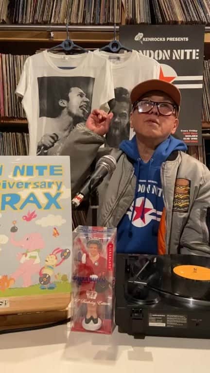 のインスタグラム：「今回もありがとうございます😊まだ音の問題が多少ありましたね。マイクで拾ってるからいろいろと、デス。ヒロトくんにマヌチャオの顔べろTシャツに明日のラジオに絡めた曲のパンクバージョンやアメリカ南部旗ジャケのブライマル話しでrocksへ、からラストはPILの12インチReligion！来週27日(土)DJ配信やります！詳細はまた改めて。」