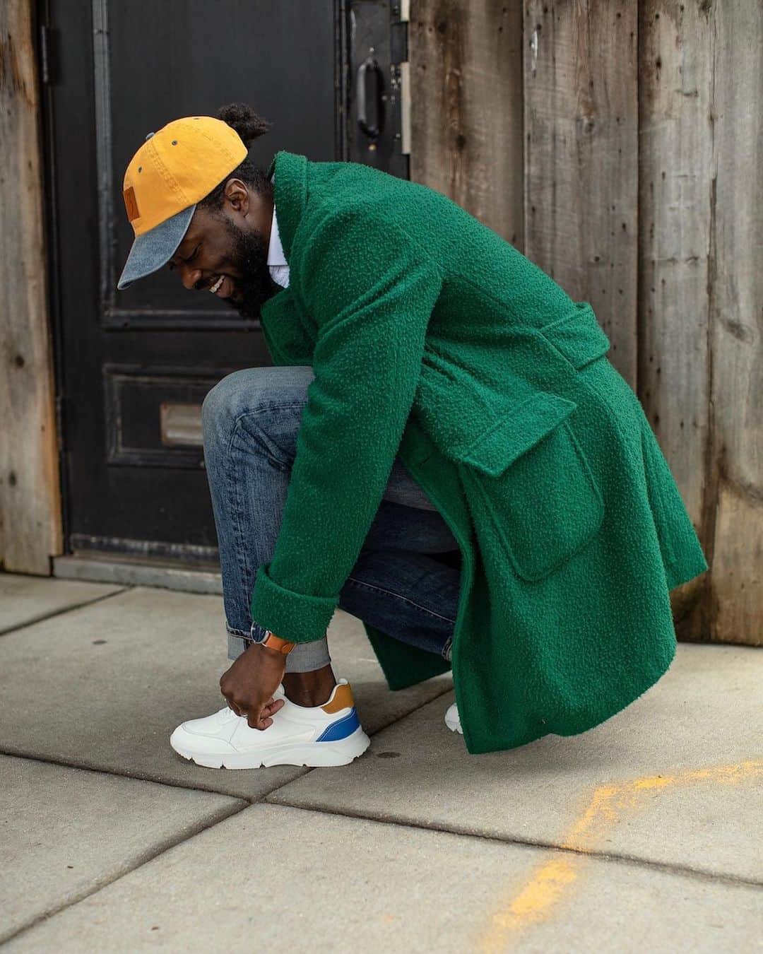 ALDO shoesさんのインスタグラム写真 - (ALDO shoesInstagram)「Our friend @thecreativegentleman is not one to shy away from bold styling and colors. 💛 Tap top shop his current fave sneaker Bradd. #AldoCrew #AldoShoes」2月19日 23時43分 - aldo_shoes