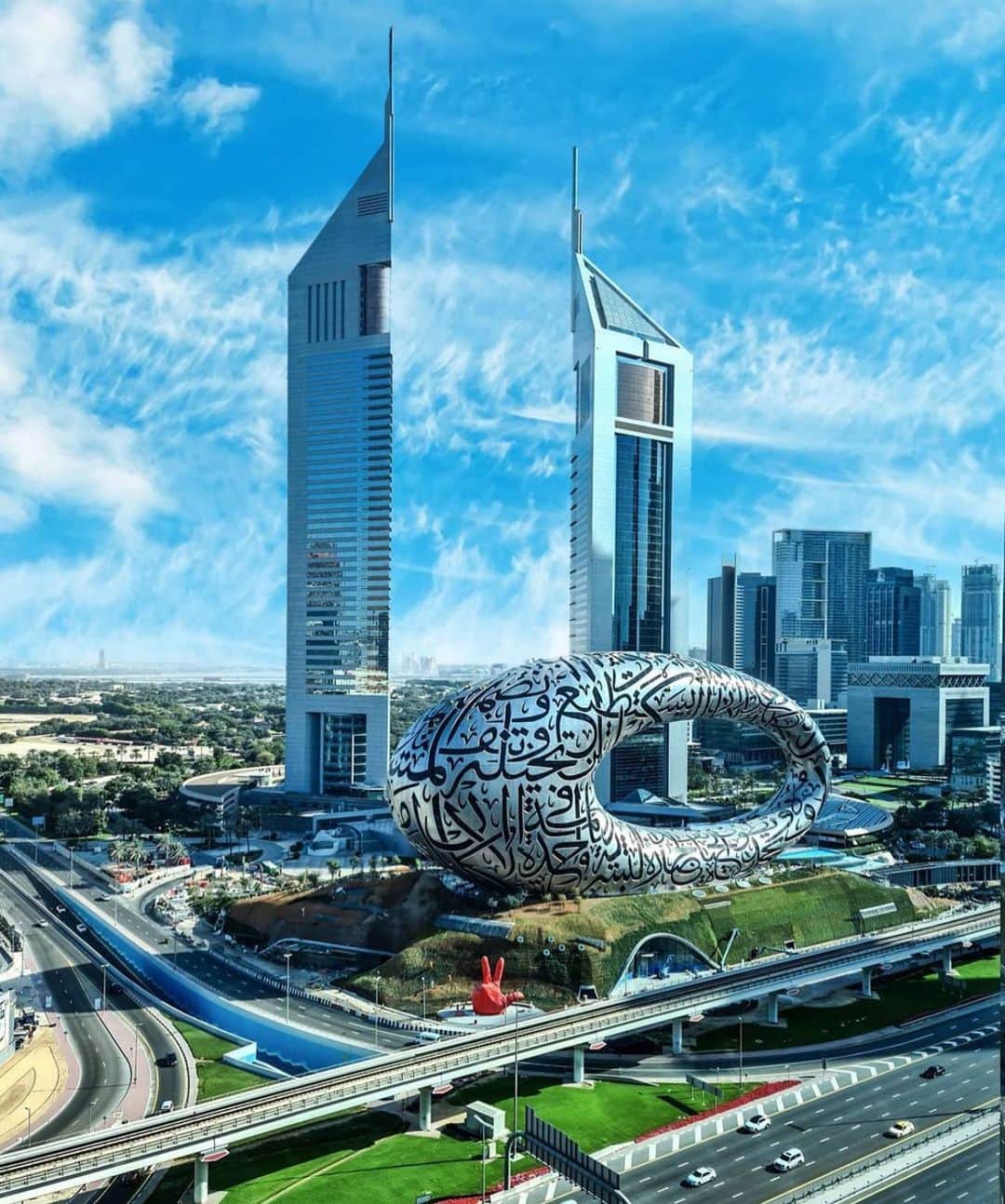 ドバイのインスタグラム：「The Future #Dubai #دبي المستقبل 📷:@ahmaadmk」