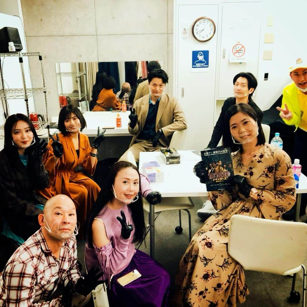 秋吉織栄（宮内かれん）さんのインスタグラム写真 - (秋吉織栄（宮内かれん）Instagram)「ワールドプレミア上映🎬  【ジャッカーズ】 舞台挨拶無事に終えて皆さまに初お披露目できました✨👀✨  ありがとうございました🧡🧡  早くも面白かったと良いご感想を頂いております💕💕  コロナ禍で客席を満席にできず すごく残念です😢 そんな中でも良いスタートが切れました❣️❣️  配信も行う予定ですので是非沢山の方に観て頂き、次回作を現実にしたいです❣️❣️  プロフィール欄にジャッカーズ公式サイトURLを貼ってますので、配信やグッズなどの詳細もチェックして下さい🧡  #ジャッカーズ #舞台挨拶  #映画公開　  #2021  #織栄組  #織栄組サポーター  #組員募集中  #おりおり  #クロオリちゃん  #コロナウイルスが早く終息しますように  #コロナに負けるな  #静岡  #役者  #女優 #japanesegirl #応援よろしくお願いします」2月20日 0時07分 - orie.oliiiiie.olivia