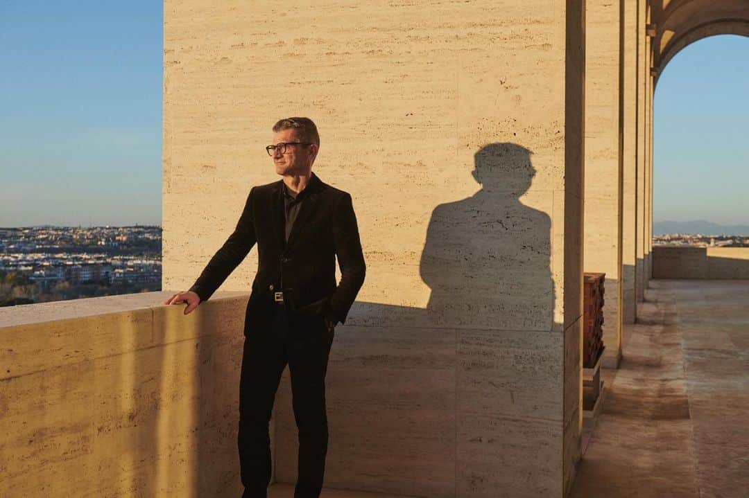 Fendiのインスタグラム：「“Karl forever is in the hearts of his Fendi family”  Serge Brunschwig – FENDI Chairman and CEO  Photographer: @brett_lloyd」