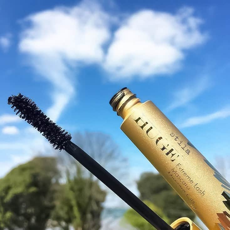 Stila Cosmeticsさんのインスタグラム写真 - (Stila CosmeticsInstagram)「HAPPY NATIONAL LASH DAY | Sky’s the limit ☁️when it comes to #StilaCosmetics HUGE EXTREME Waterproof Lash Mascara #nationallashday #ʟᴀsʜɢᴏᴀʟs #lashdesign」2月20日 0時05分 - stilacosmetics