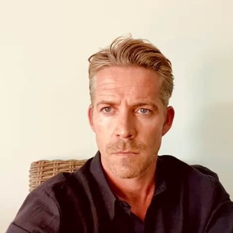 ショーン・マグワイアのインスタグラム：「***NEW CLASS INFO*** due to all our current classes being full. I will be teaching a NEW BEGINNERS CLASS THURSDAYS @11am PST/7PM GMT please apply at www.ThePlayersConservatory.com」