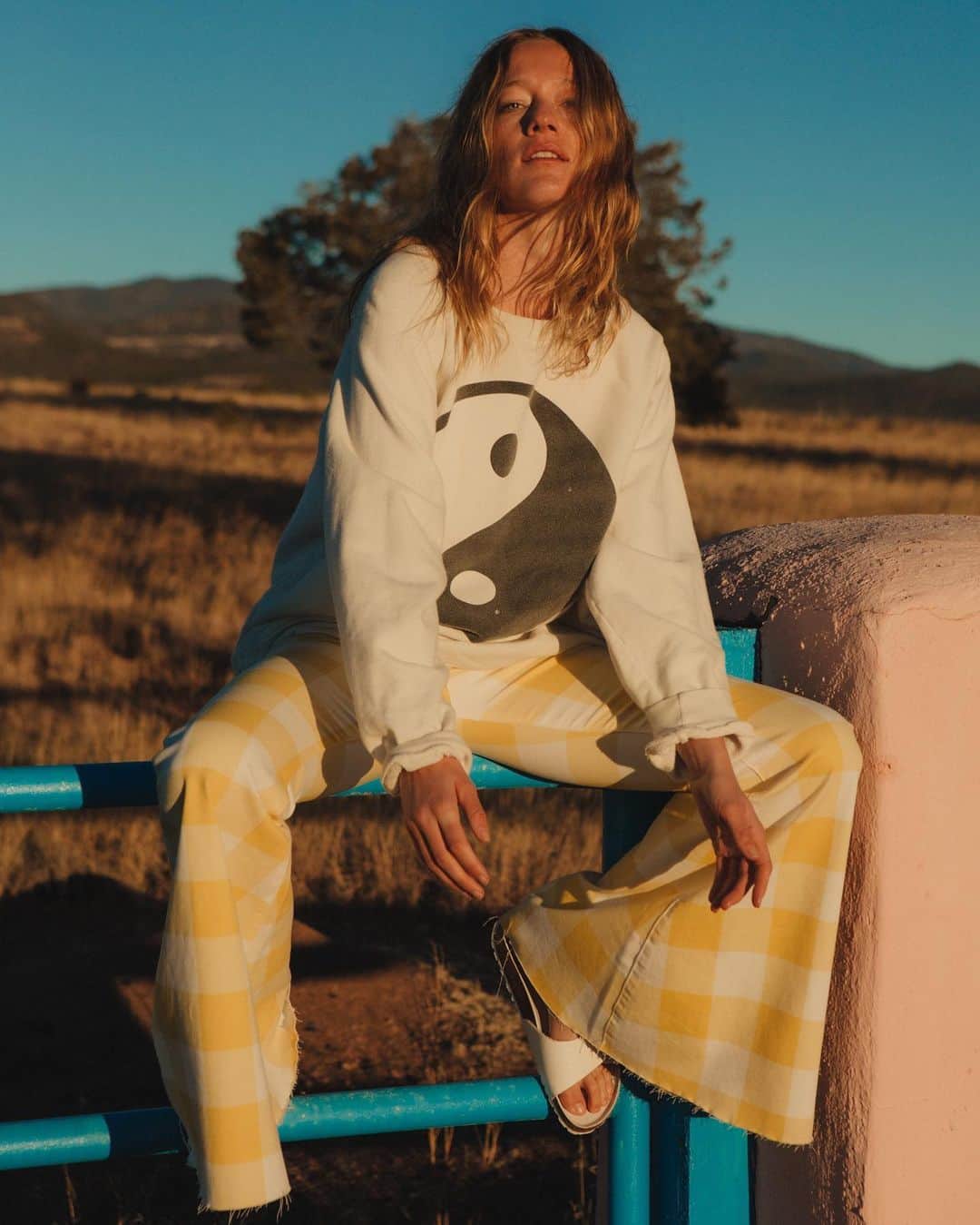 freepeopleのインスタグラム：「Prints that shine. Link in bio to shop, with free shipping on all orders. @zippyseven」