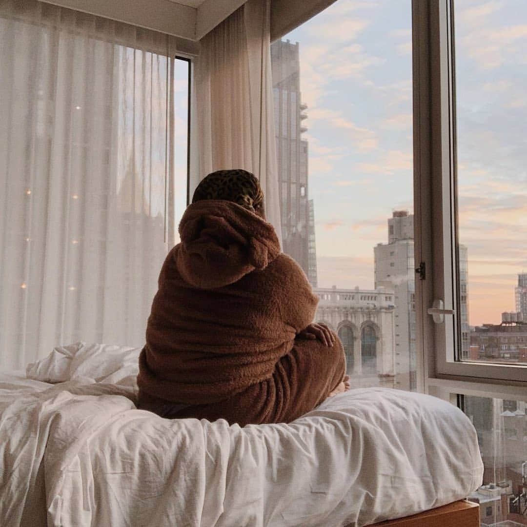 SHEINのインスタグラム：「Taking it all in 🤎🌟 @sincerelytahiry  Shop Item #: 1801506  #SHEINgals #SHEINstyle #SHEINCurve」