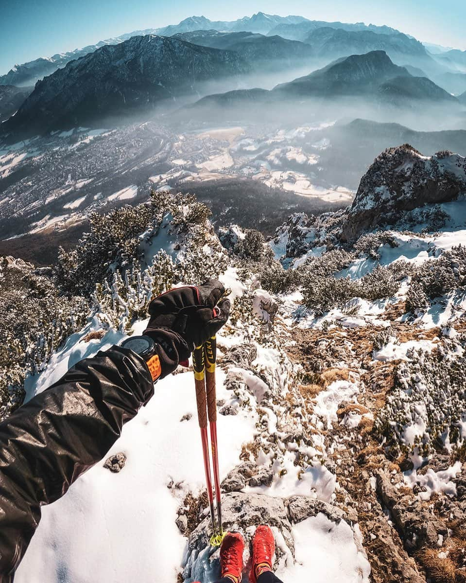 Suuntoさんのインスタグラム写真 - (SuuntoInstagram)「Have an awesome weekend, everyone. 🤩  And remember, the #verticalweek is coming soon! Join the challenge in #suuntoapp  🧗‍♂️⛷🚴🏼‍♂️🏃‍♀️🏔  📷 @philippreiter007   #adventurestartshere #suunto9」2月20日 0時15分 - suunto