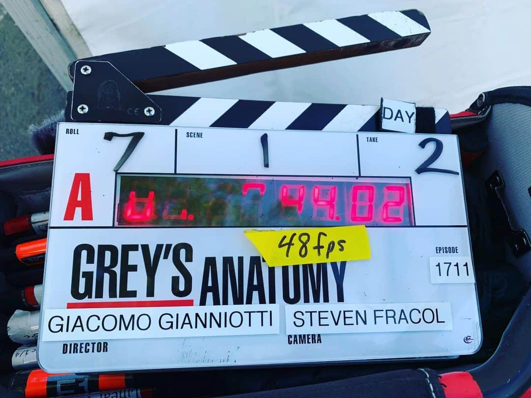 ジャコモ・ジャンニオッティさんのインスタグラム写真 - (ジャコモ・ジャンニオッティInstagram)「Mandatory slate shot. Day 4 #48fps @greysabc #spelledmynamerighttoo」2月20日 0時21分 - giacomo_gianniotti