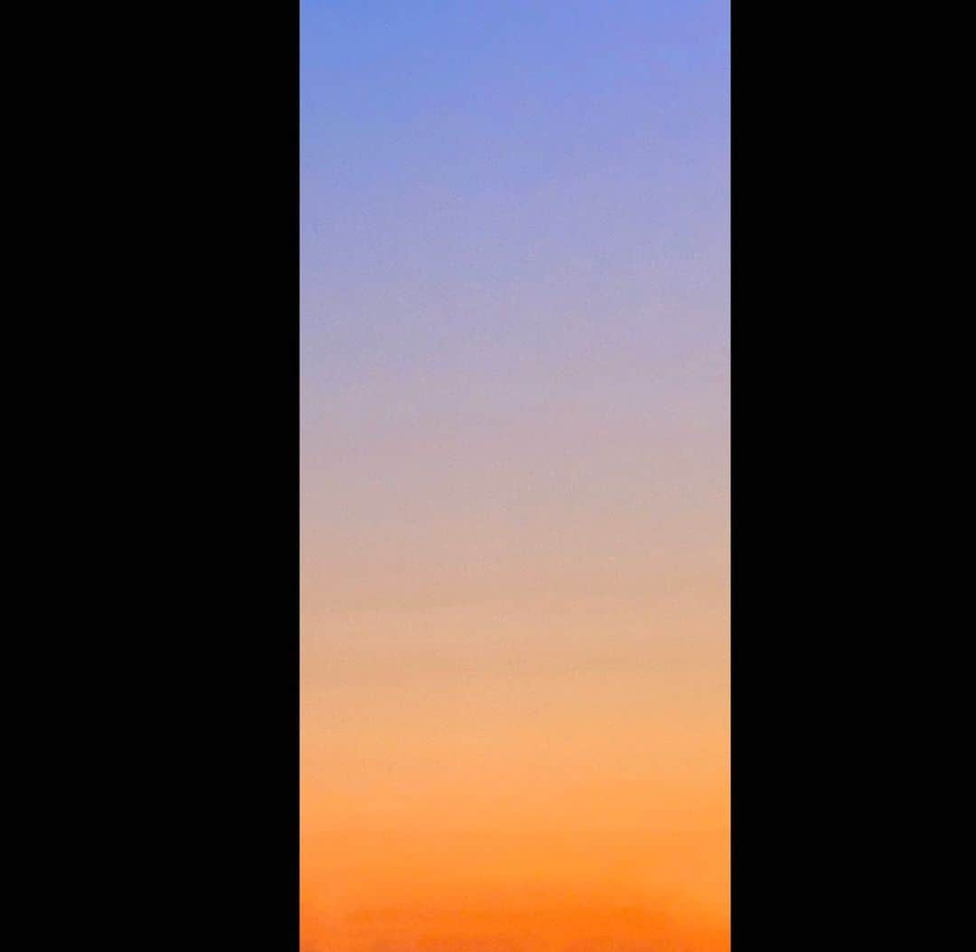 kiyoさんのインスタグラム写真 - (kiyoInstagram)「今日の夕焼けグラデーション完璧やった！好きな色味！」2月20日 0時23分 - kiyo_keyboard