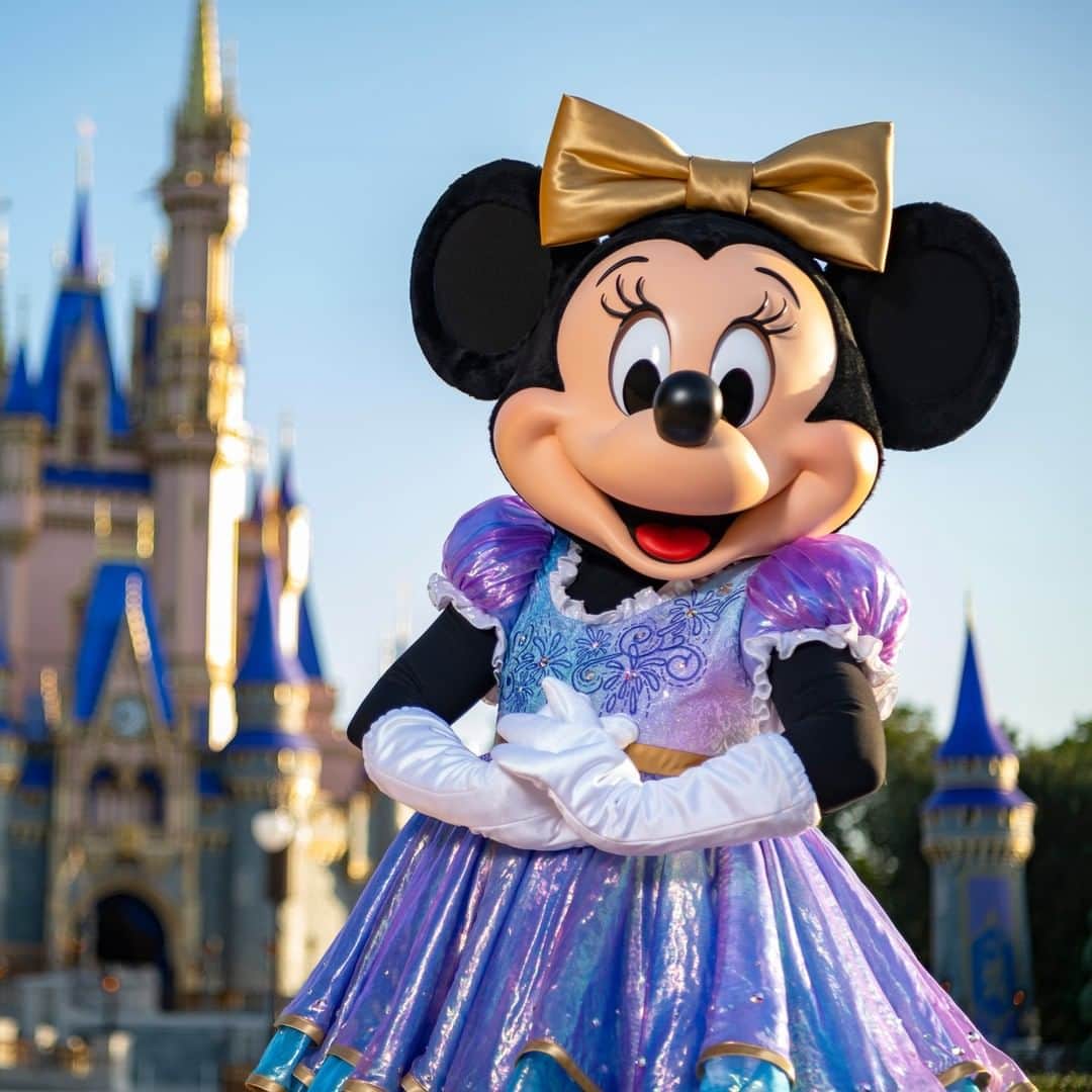 ミッキーマウスさんのインスタグラム写真 - (ミッキーマウスInstagram)「As hosts of “The World’s Most Magical Celebration,” Mickey Mouse, Minnie Mouse, and their pals will be dressed in EARidescent new looks, custom-made for the @waltdisneyworld Resort 50th Anniversary event, beginning October 1, 2021. Find out more about this 18-month 50th anniversary event taking place throughout the four theme parks and beyond at the link in bio. #DisneyWorld50」2月20日 0時34分 - mickeymouse