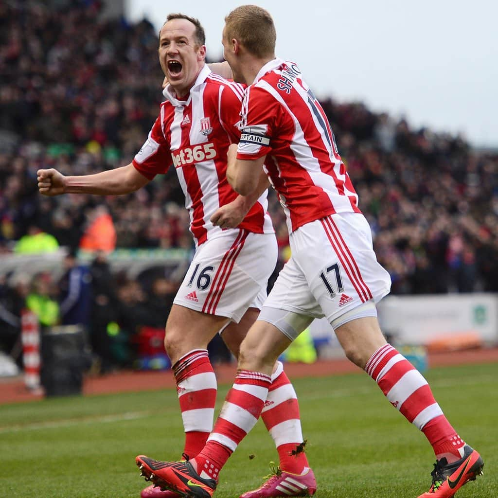 チャーリー・アダムさんのインスタグラム写真 - (チャーリー・アダムInstagram)「What a legend on and off the pitch. I seen for 7 years all the hard work and dedication you put into @stokecity. A captain that inspired us every week and I can also call you a friend. We were always a better team with you in it. Good luck with @intermiamicf 👍」2月20日 0時36分 - charlie26adam