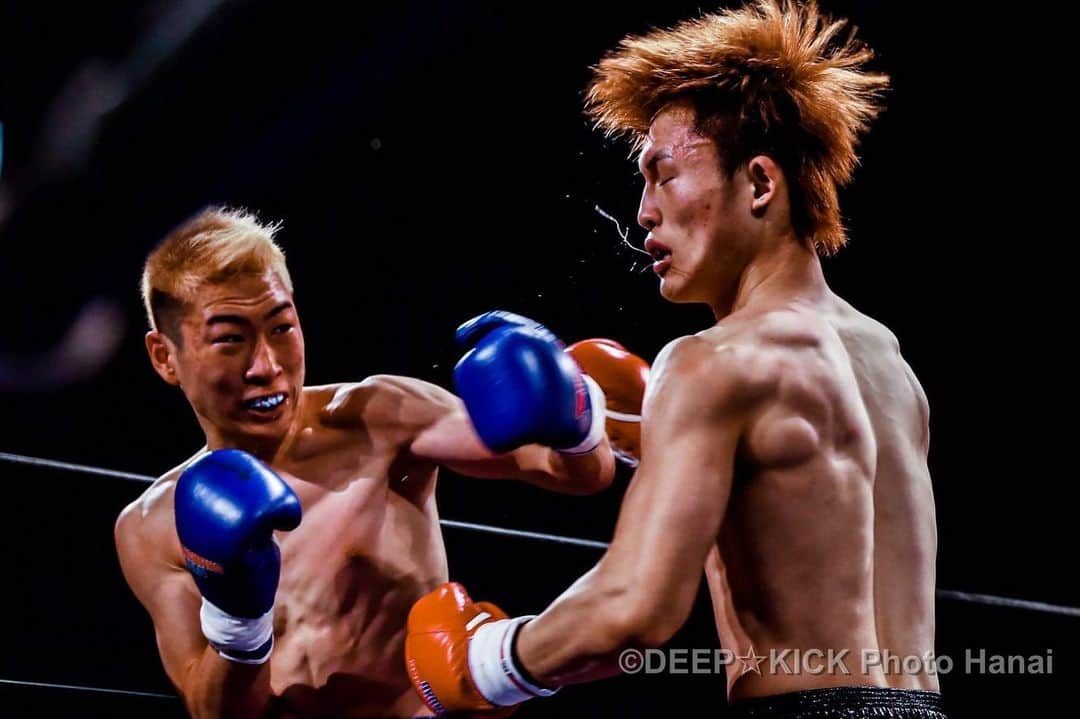 Yasunari Hanaiさんのインスタグラム写真 - (Yasunari HanaiInstagram)「▼第4試合 DEEP☆KICK-57kg契約 3分3R  ×湧也（BOSS GYM）  ○紀之定健真（BLACK☆Jr）　  判定0-3（27-29、27-29、27-30）  DEEP☆KICK 50 2021年1月31日（日） 泉大津市・テクスピア大阪  #DEEPKICK50 #deepkick #格闘技 #キックボクシング  #スポーツ写真  #スポーツカメラ #スポーツ  #sportsphotographer  #sports   #タクミスポーツフォト #takumisportsphoto」2月20日 0時39分 - yasunarihanai