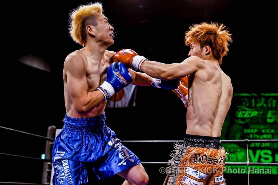 Yasunari Hanaiさんのインスタグラム写真 - (Yasunari HanaiInstagram)「▼第4試合 DEEP☆KICK-57kg契約 3分3R  ×湧也（BOSS GYM）  ○紀之定健真（BLACK☆Jr）　  判定0-3（27-29、27-29、27-30）  DEEP☆KICK 50 2021年1月31日（日） 泉大津市・テクスピア大阪  #DEEPKICK50 #deepkick #格闘技 #キックボクシング  #スポーツ写真  #スポーツカメラ #スポーツ  #sportsphotographer  #sports   #タクミスポーツフォト #takumisportsphoto」2月20日 0時39分 - yasunarihanai