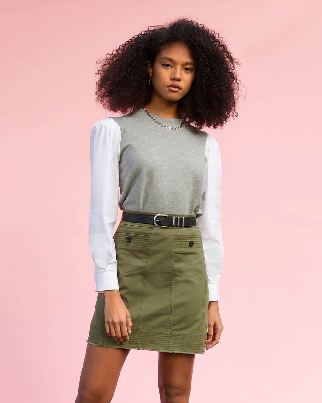 デレクラムのインスタグラム：「From mixed media sweatshirts to utility skirts, discover the functional elegance of the new collection.」