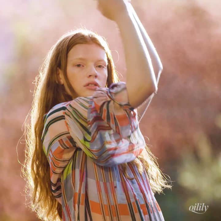 のインスタグラム：「Go for clothes that make you feel good. This dress will surely do the trick. Made from sheer fabric with our Royal Stripe pattern. Your day will shine a lot brighter when wearing this dress. It's playful yet sophisticated, just like you.⁠⁠ ✨⁠ @oililywomen  #oilily #oililyworld #SS21⁠ #spring #summer #womenswear #kidswear #printonprint #oililyandme」