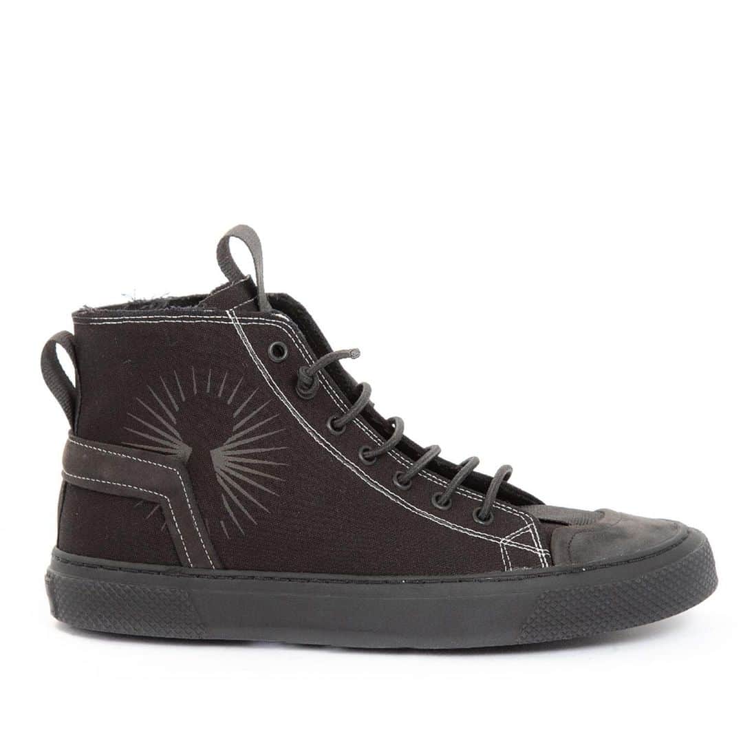 ブルーノボルデーゼのインスタグラム：「NEW ARRIVAL! Spring summer 21 POLON sneaker www.brunobordese.com #brunobordese #sneaker #fashion #shoes」