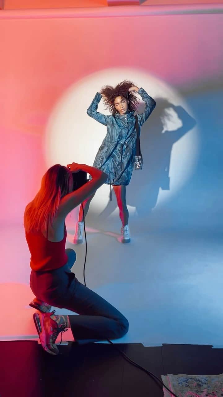ニコールミラーのインスタグラム：「Behind the scenes shooting #NicoleMillerFall2021 💫🚀🌠Join us for the launch of our latest collection tonight at 5PM EST on Runway360.CFDA.com @nyfw @cfda」