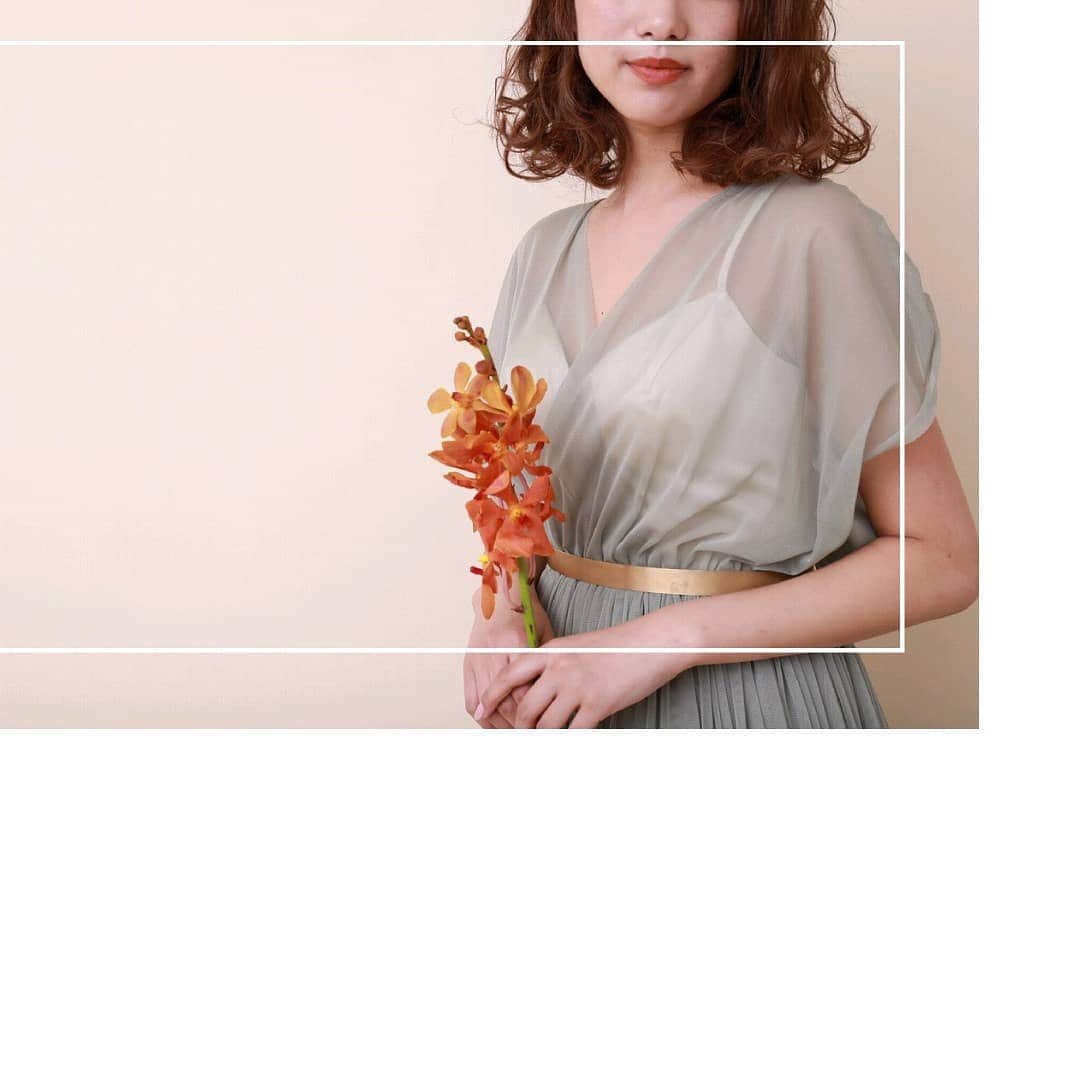 結婚式場 ヴィラ・デ・マリアージュ宇都宮のインスタグラム：「﻿ 自分の似合う色が見つかる。﻿ ﻿ 自分史上最高の自分に出会う。﻿ ﻿ ドレス選びは、﻿ パーソナルカラ診断を。﻿ ﻿ @villas_des_mariages_utsunomiya﻿﻿﻿ ﻿﻿﻿ #wedding﻿﻿﻿﻿﻿﻿﻿ #ウェディング﻿﻿﻿﻿﻿﻿﻿﻿ #結婚式﻿﻿﻿﻿﻿﻿　#パーソナルカラー診断﻿ #プレ花嫁﻿﻿﻿﻿﻿﻿﻿ #花嫁﻿﻿﻿﻿ #フォトウェディング﻿﻿﻿ #宇都宮 ﻿﻿﻿#栃木﻿﻿﻿﻿ #宇都宮結婚﻿﻿﻿式 #栃木結婚式﻿﻿﻿﻿ #宇都宮結婚式場﻿﻿ #栃木結婚式場﻿﻿﻿﻿ ﻿#ヴィラデマリアージュ ﻿﻿﻿﻿﻿﻿﻿ #ヴィラデマリアージュ宇都宮﻿﻿﻿﻿﻿﻿﻿ #2021年秋婚 #2021冬婚 #ブライダルフェア﻿﻿﻿﻿﻿﻿﻿ #宇都宮フォトウェディング #ドレス﻿ #宇都宮カフェ﻿﻿ #ドレスショップ﻿ #宇都宮花嫁﻿﻿﻿﻿﻿ #栃木ドレスショップ﻿ #栃木花嫁﻿﻿﻿﻿﻿ #宇都宮花嫁﻿ #2021婚﻿﻿﻿﻿﻿ ﻿﻿﻿﻿ ﻿」